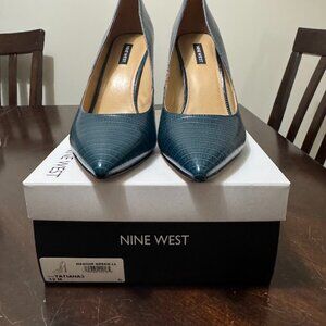 size 12 medium green textured nine west tatiana heels